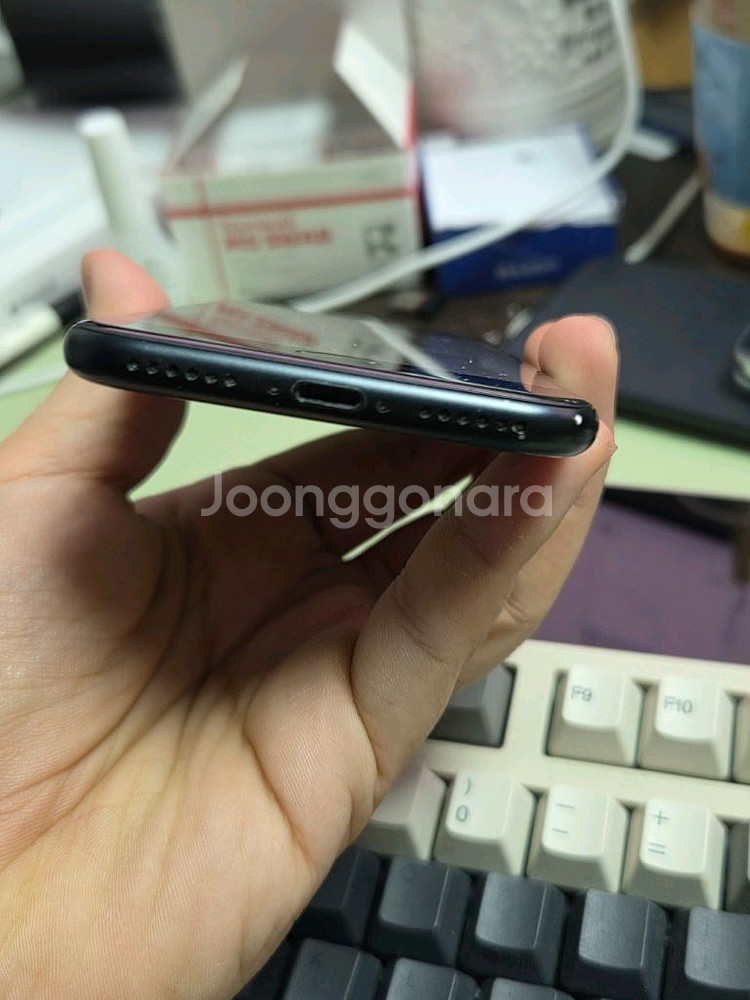 (1593)아이폰se3 128gb 판매합니다--1