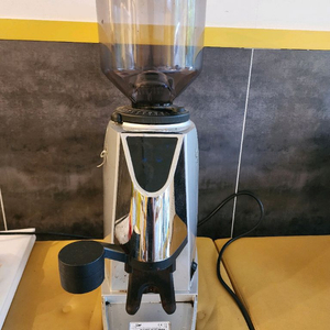 라산마르코 자동 커피 그라인더 판매합니다