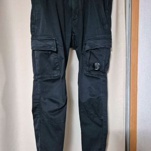 CP 컴퍼니 카고팬츠 렌즈포켓 얼고노믹핏 카고바지 48