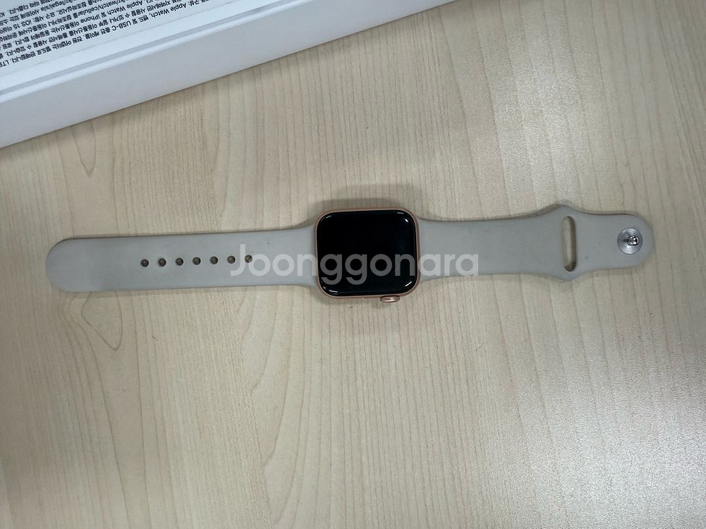 [꿀매] Apple Watch SE 40mm 로즈골드--0