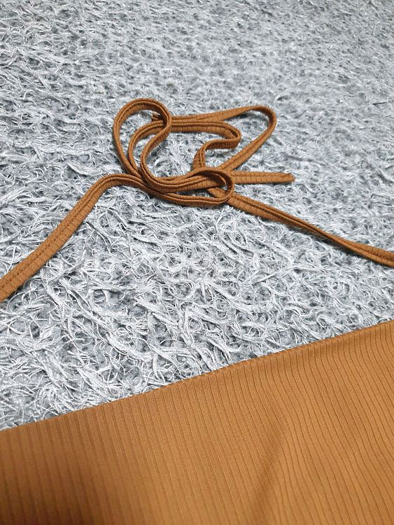 할) 트라이앵글 홀터넥 나시 XS (착샷O)--8