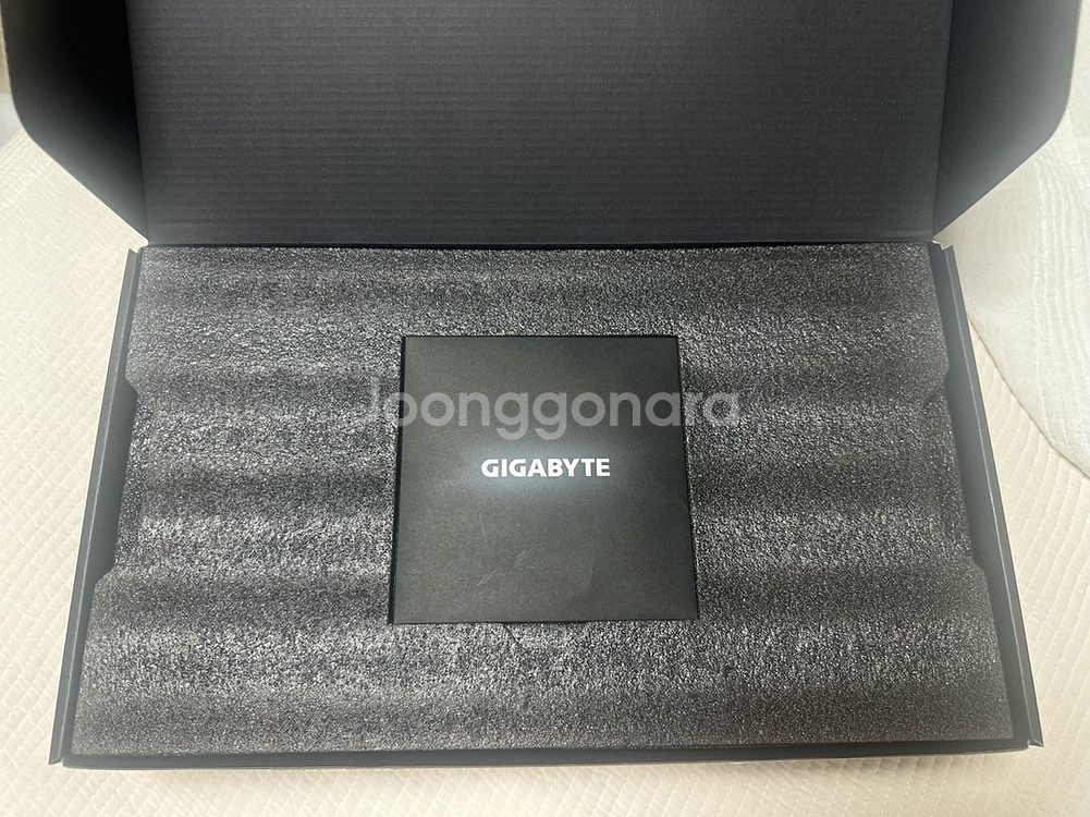 기가바이트 RTX 4070 SUPER GAMING OC--1