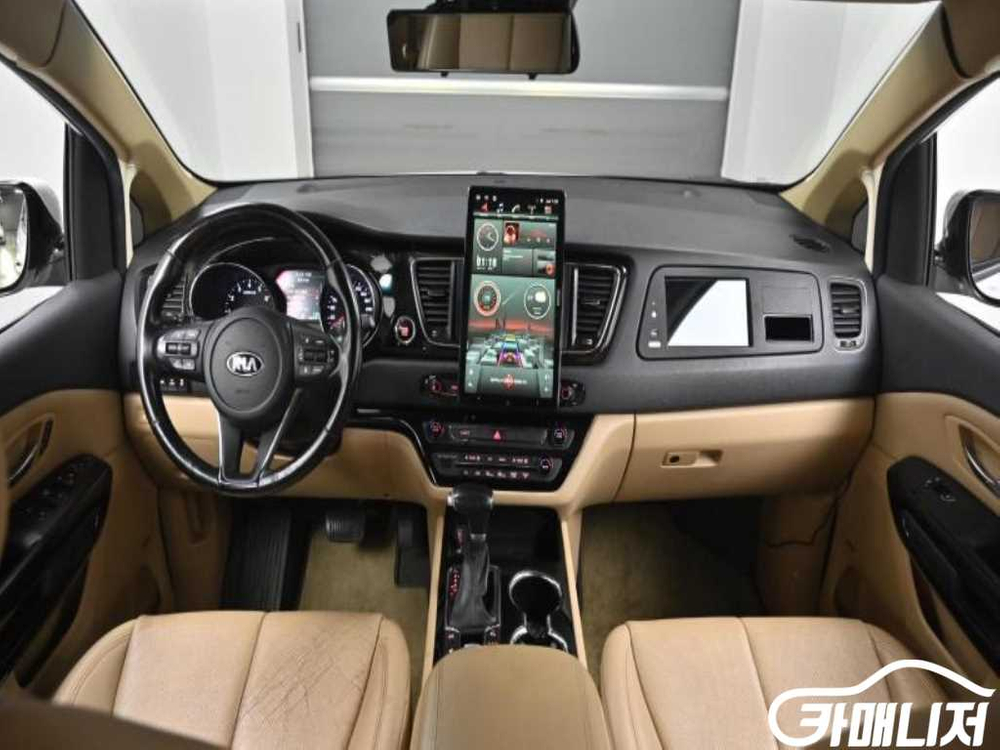 [기아]더 뉴 카니발 가솔린 9인승 하이리무진(특장업체 이미지