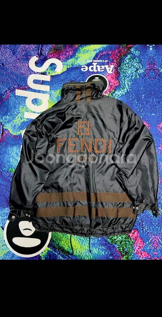 펜디 바람막이 XL 판매합니다--1