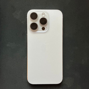 아이폰 15PRO 256GB 화이트 제품 판매합니다.