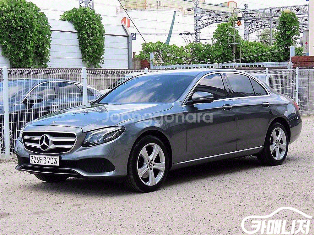 [벤츠]E-클래스 W213 E220d 4MATIC 아방--1