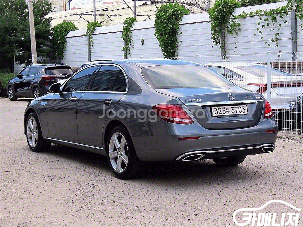 [벤츠]E-클래스 W213 E220d 4MATIC 아방--2