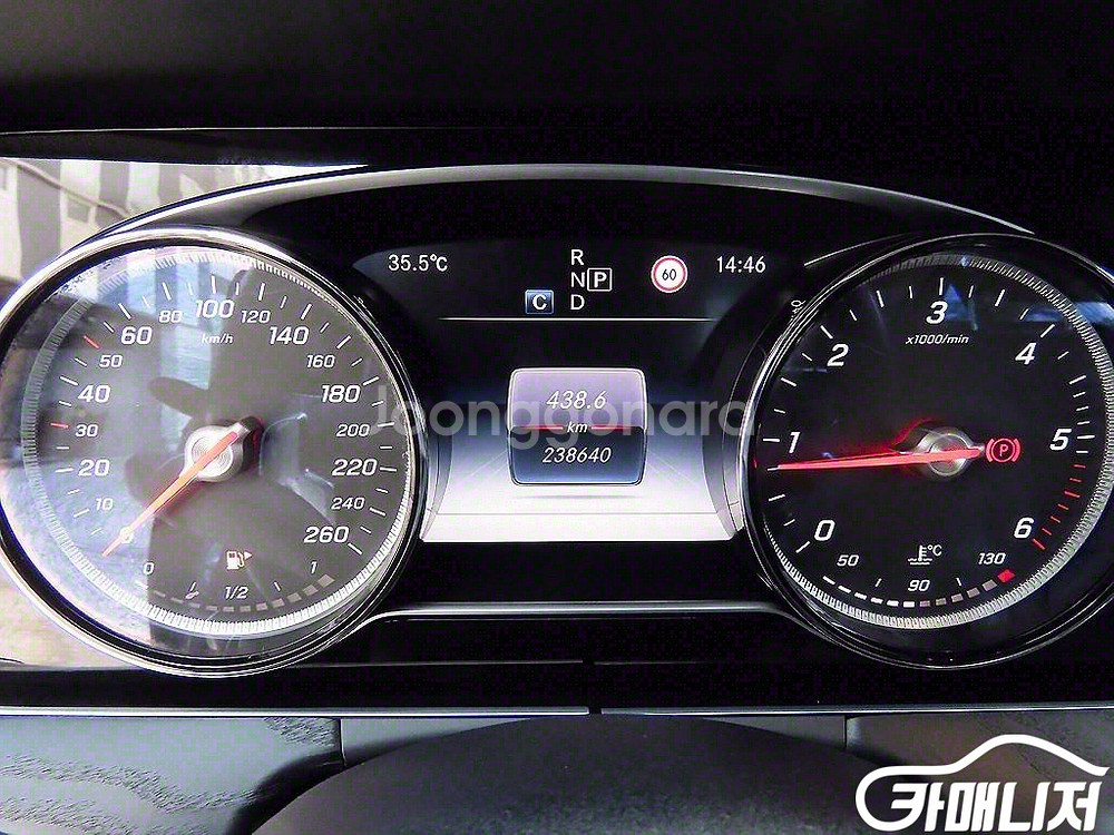 [벤츠]E-클래스 W213 E220d 4MATIC 아방--8