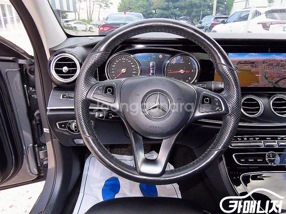 [벤츠]E-클래스 W213 E220d 4MATIC 아방--7