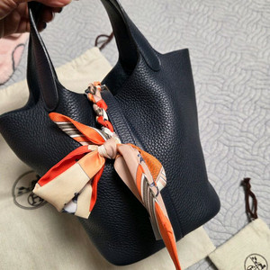 에르메스 피코탄 거의새것(블루드프루쎄 은장)