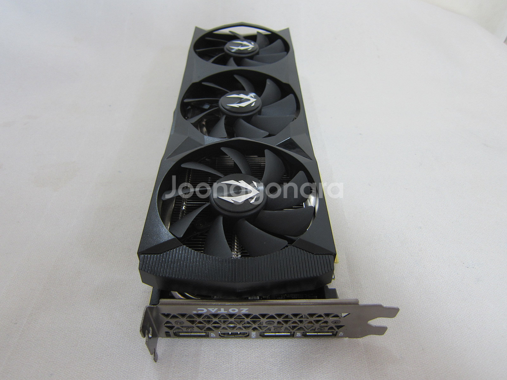 ZOTAC GAMING RTX 2080 SUPER D6--2