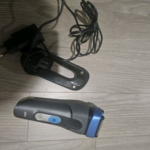 브라운 쿨텍 면도기 팝니다