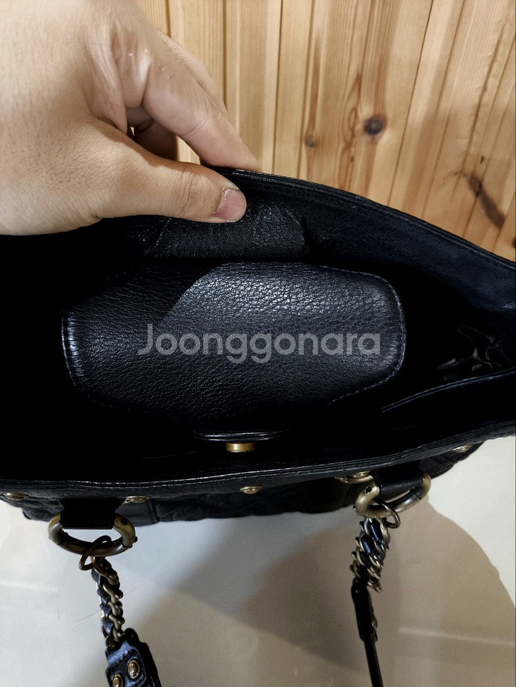 메트로시티 퀼팅 금장 체인 토트백 숄더백--7