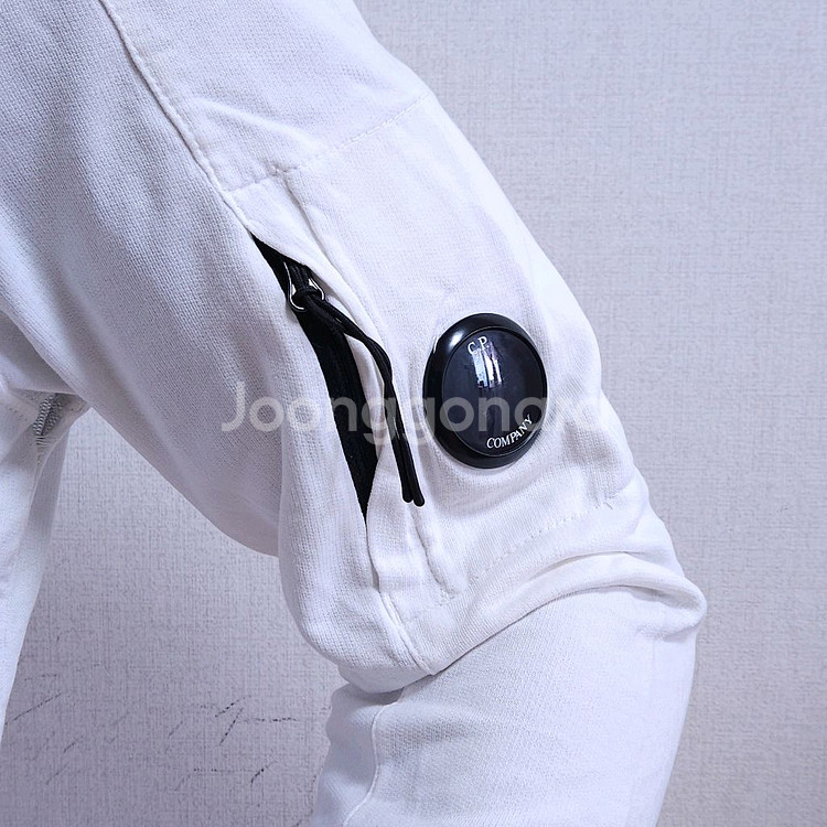 씨피컴퍼니 맨투맨--2