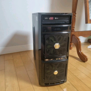 컴퓨터 본체팝니다