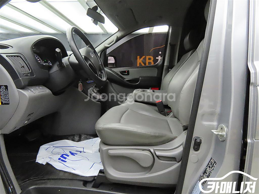 [현대]더 뉴 그랜드 스타렉스 2WD 밴 3인승 스타일--4