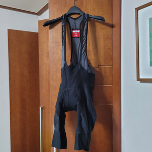 카스텔리 프리 에어로 레이스 빕숏 이미지