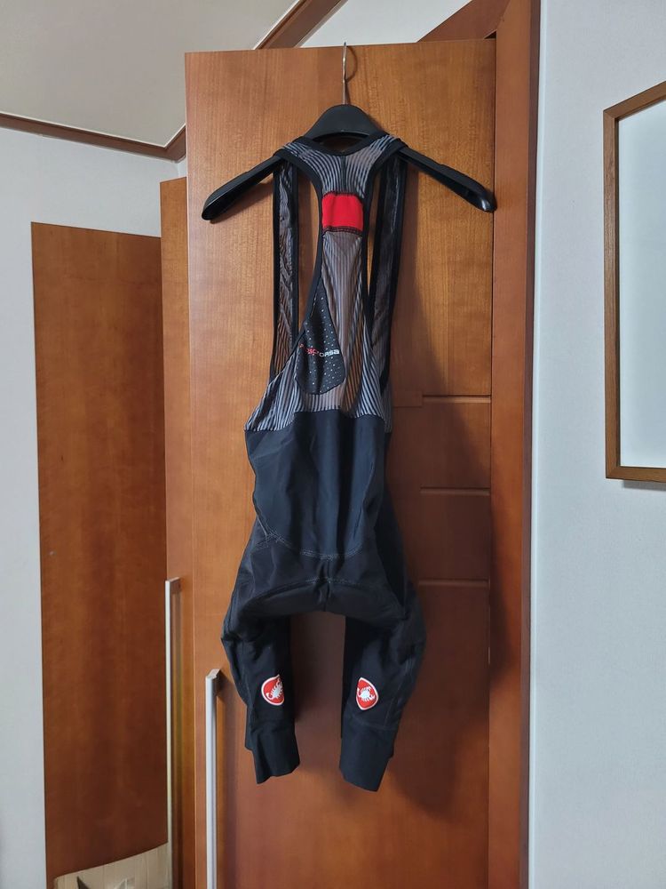 카스텔리 프리 에어로 레이스 빕숏 이미지