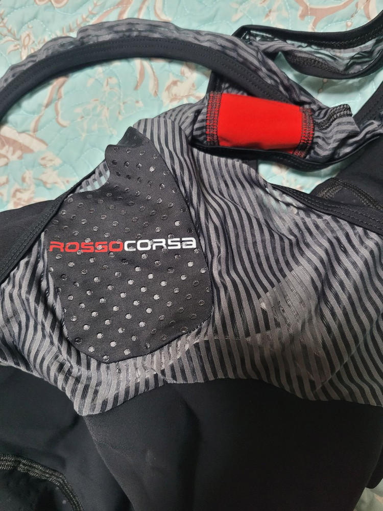 카스텔리 프리 에어로 레이스 빕숏 이미지