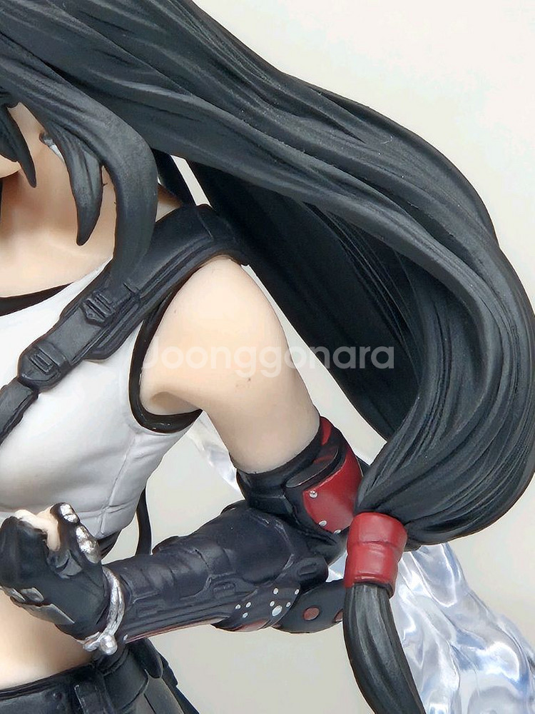 스퀘어에닉스 티파 피규어 판매합니다.--1