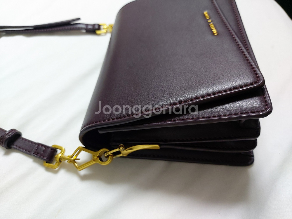 찰스앤키스가방 숄더크로스백--4