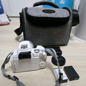 캐논 Eos 200D 18-55 STM 화이트