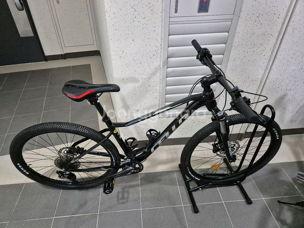 CELLO 첼로 XC10 MTB 판매--1