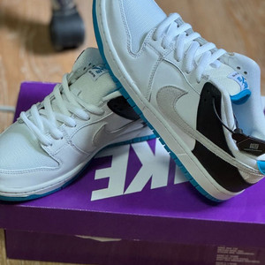 나이키 sb 덩크 로우 프로 레이저블루