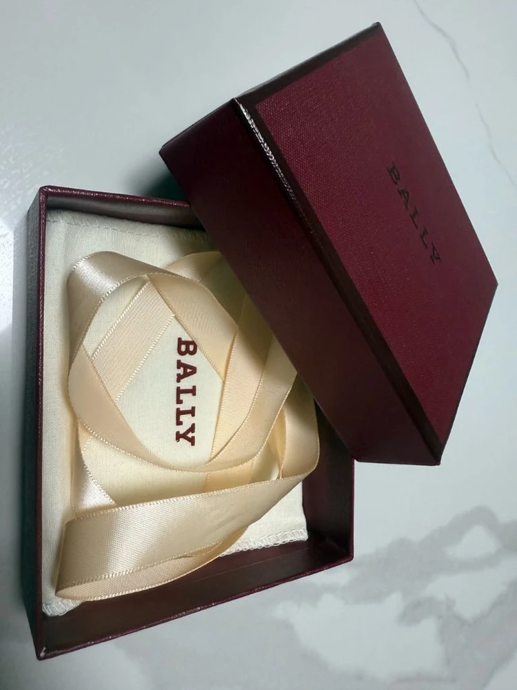 Bally 반지갑 이미지