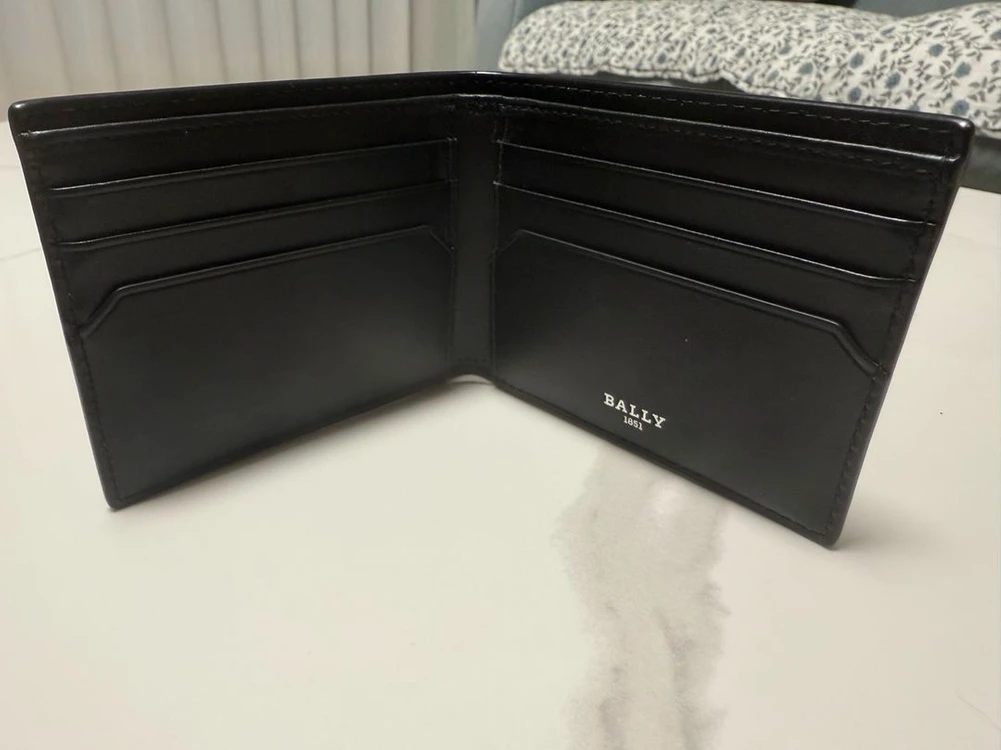 Bally 반지갑 이미지