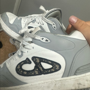 디올 b57 미드탑 스니커즈