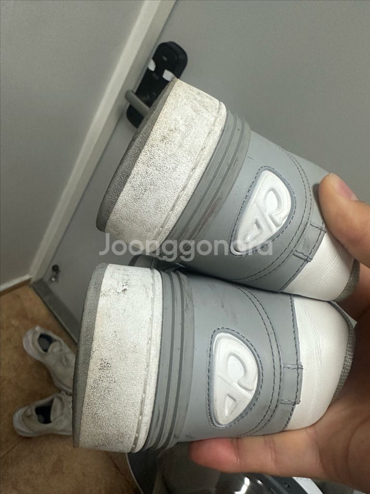 디올 b57 미드탑 스니커즈--3