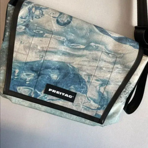 프라이탁 덱스터