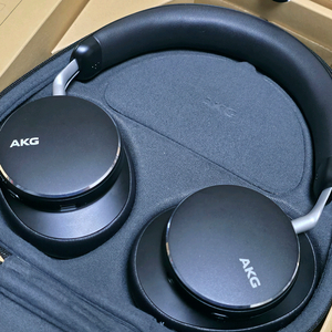 AKG N9 HYBRID