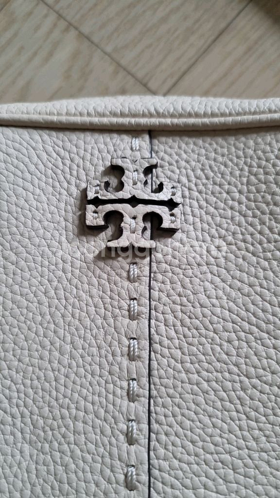 토니버치 전체가죽ㅡ현대구매 새거--2