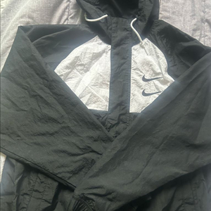 나이키 더블스우시 바람막이 xl