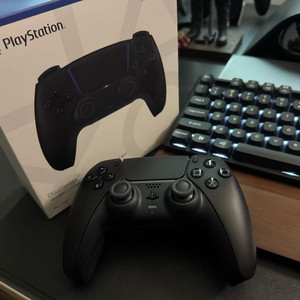 PS5 듀얼센스 블랙 판매합니다;)