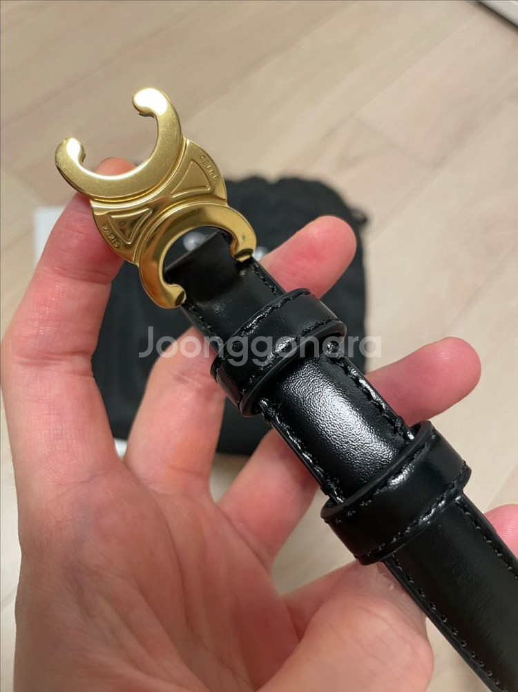 셀린느 트리오페 벨트 18mm(스몰) 70사이즈 팝니다--1