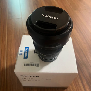 탐론 20-40mm F2.8 소니마운트 팝니다.
