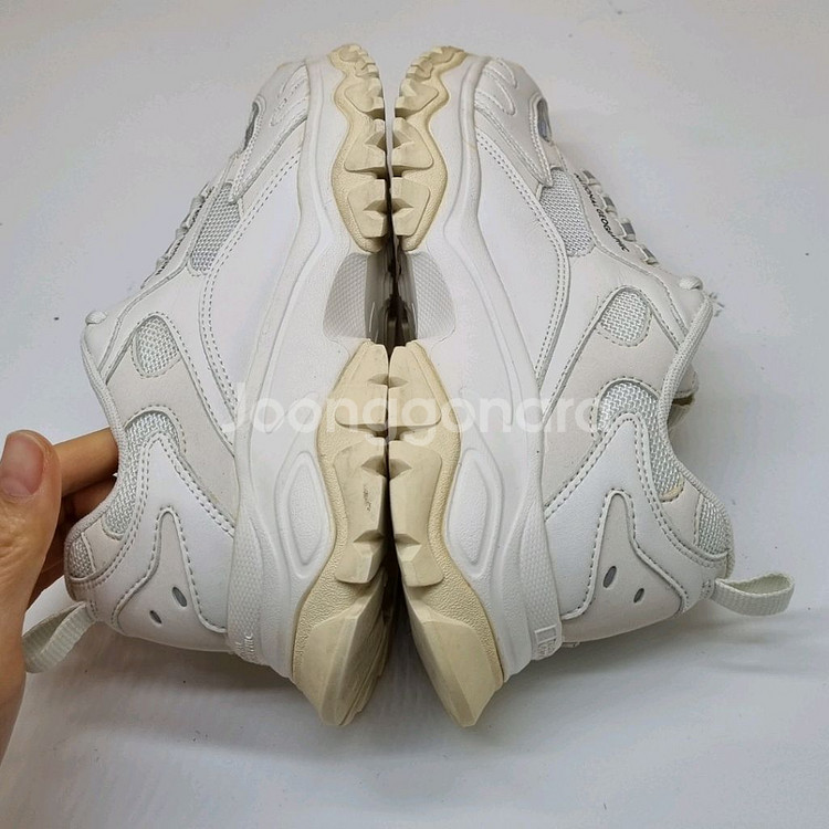 내셔널지오그래픽 트리핀라이노 운동화240--4