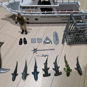 샤크 투어 요트 장난감