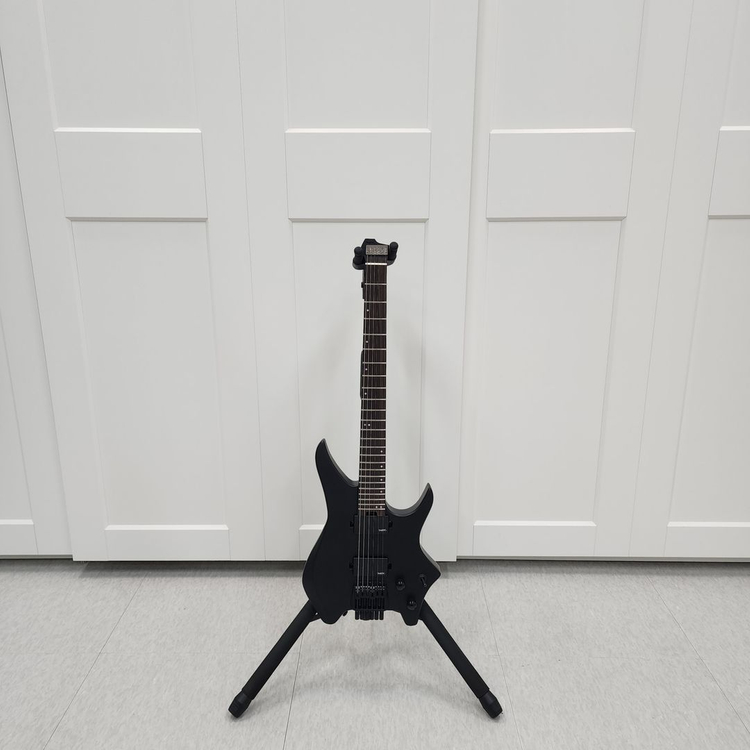 헥스 헤드리스 일렉기타 N400 블랙--1