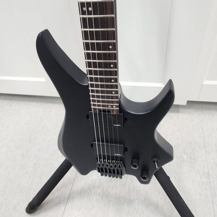 헥스 헤드리스 일렉기타 N400 블랙--3