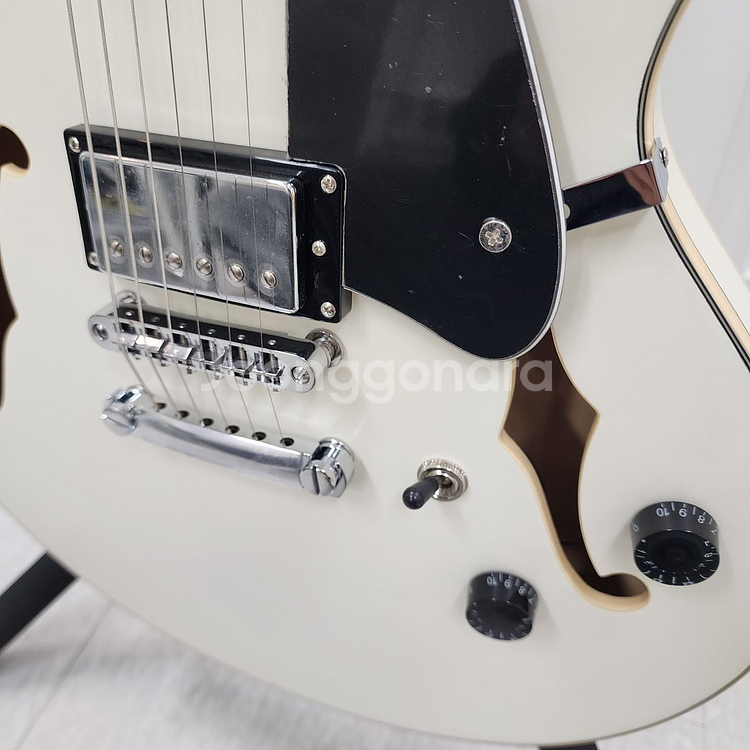 헥스 세미할로우 일렉기타 Q300 아이보리--4