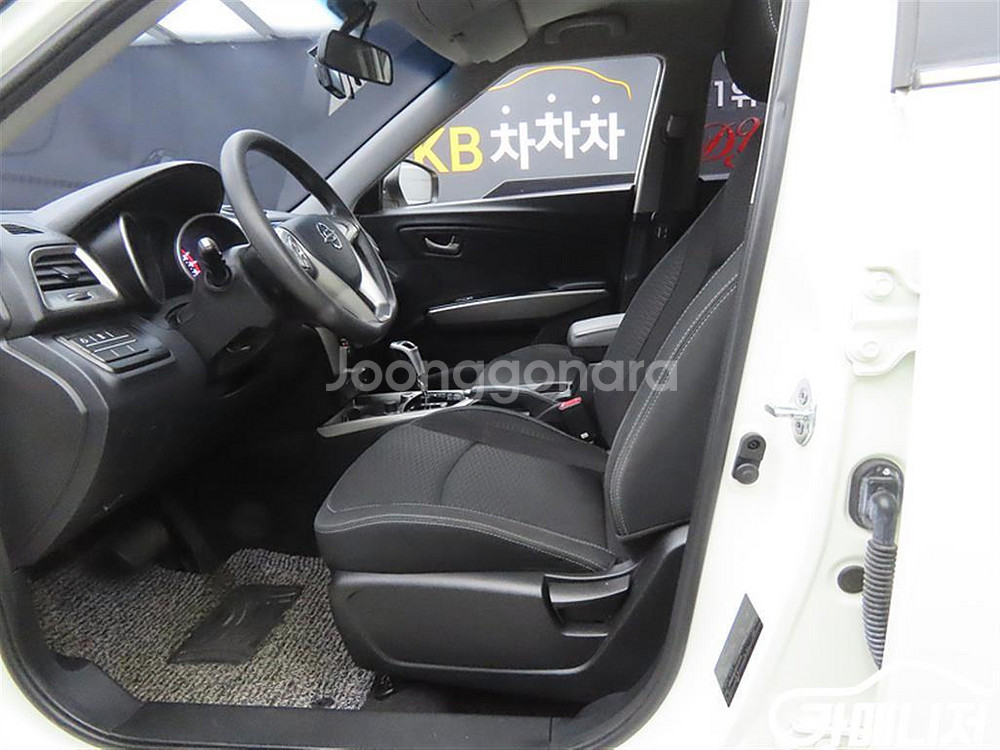 [KG모빌리티(쌍용) ]티볼리 가솔린 2WD 1.6 T--4