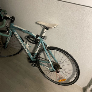 비앙키 니로네7 105구동계