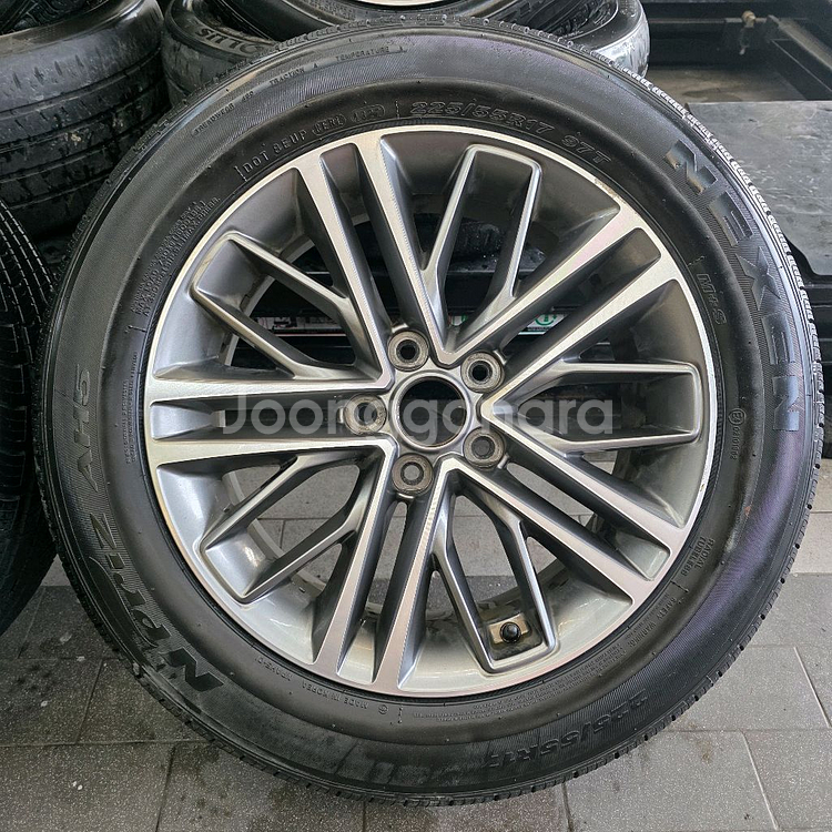 그랜져 IG 17인치 순정 휠타이어 팔아요--3