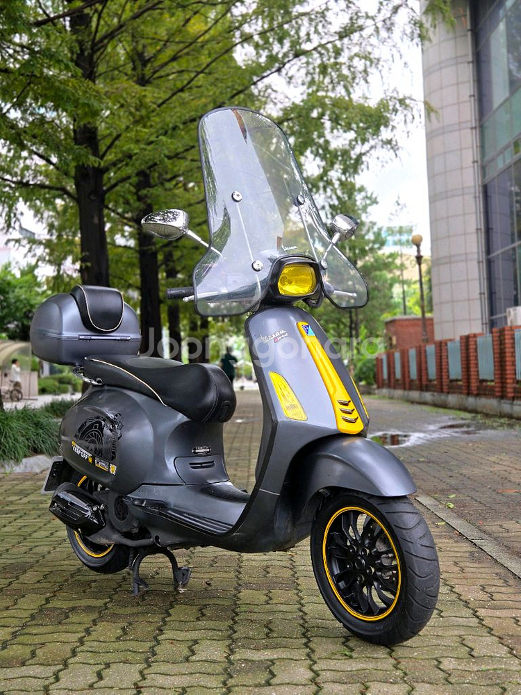 베스파 스프린트 125 맷그레이 커스텀--1