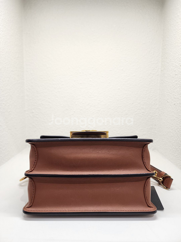 루이비통 리버스 모노그램 미니도핀 M44580--2