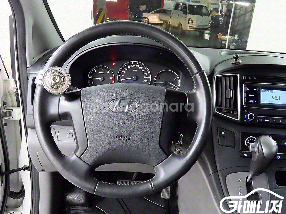[현대]더 뉴 그랜드 스타렉스 2WD 밴 5인승 스마트--8